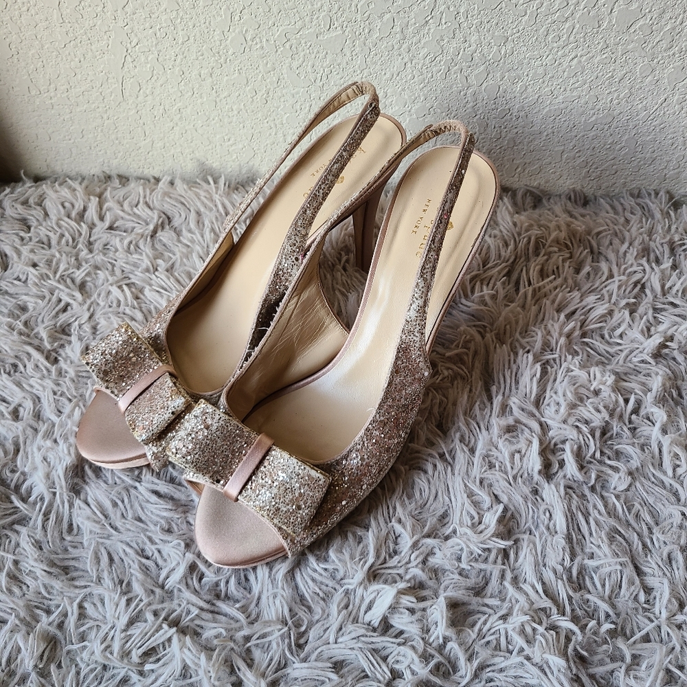 Kate Spade New York Charm Glittered Bow Slingback, Rose Gold Size 10